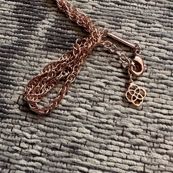 Kendra Scott rose gold and Pearl tassel necklace - Picture 3 of 4